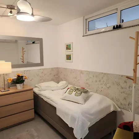 Sea View And Luxury On The * تورّيفيِخا