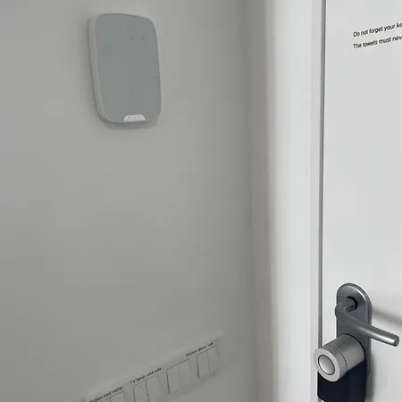 Sea View And Luxury On The شقة تورّيفيِخا