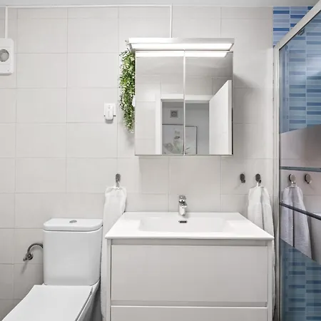 Sea View And Luxury On The تورّيفيِخا